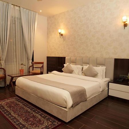 Hotel Northview Park By Lycoris !! Top Rated & Most Awarded Property In Tricity Zirakpur Екстер'єр фото