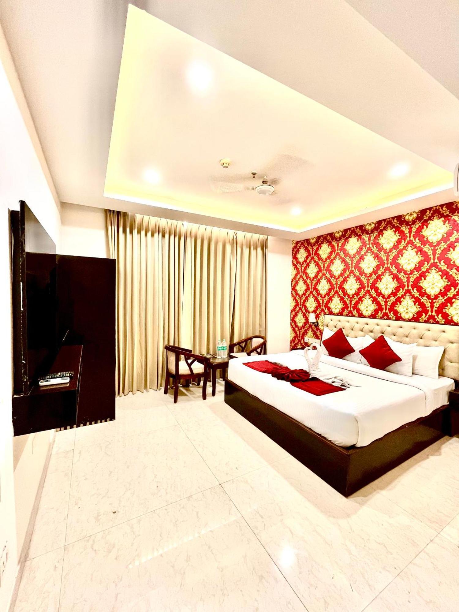 Hotel Northview Park By Lycoris !! Top Rated & Most Awarded Property In Tricity Zirakpur Екстер'єр фото