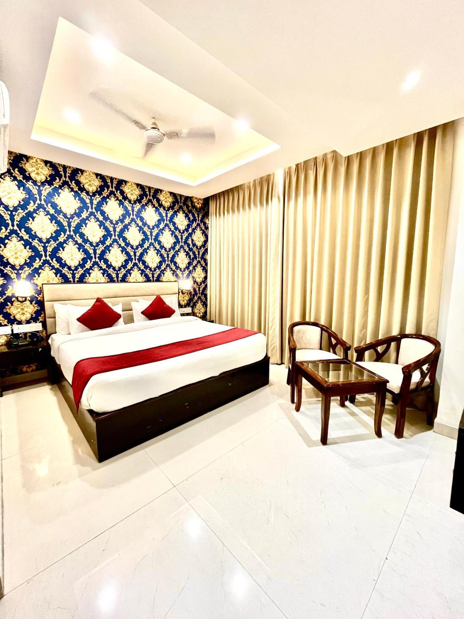 Hotel Northview Park By Lycoris !! Top Rated & Most Awarded Property In Tricity Zirakpur Екстер'єр фото