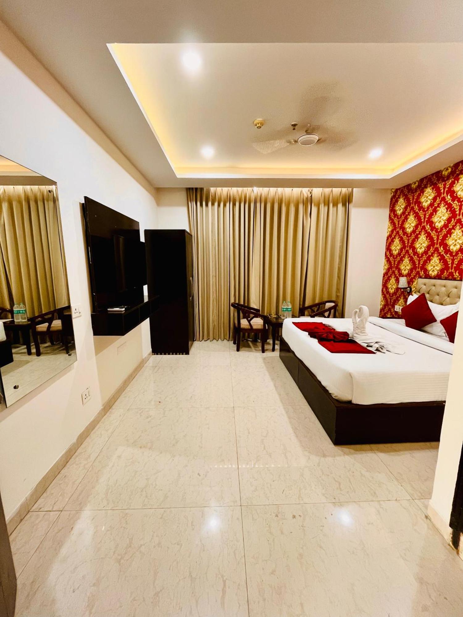 Hotel Northview Park By Lycoris !! Top Rated & Most Awarded Property In Tricity Zirakpur Екстер'єр фото