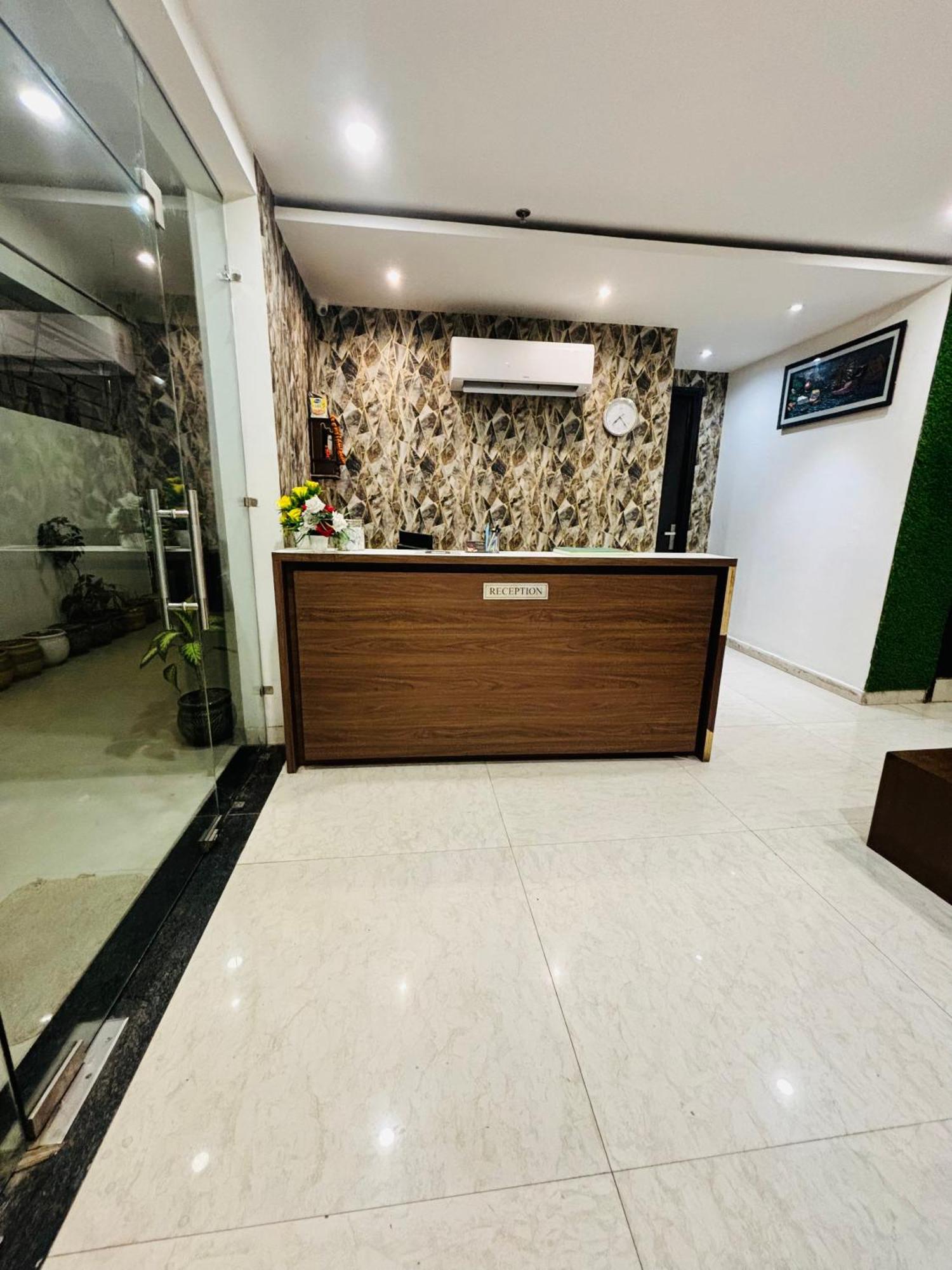 Hotel Northview Park By Lycoris !! Top Rated & Most Awarded Property In Tricity Zirakpur Екстер'єр фото
